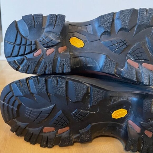 Ladies LL Bean Size 7 wide Hiking Boots. - Picture 5 of 8